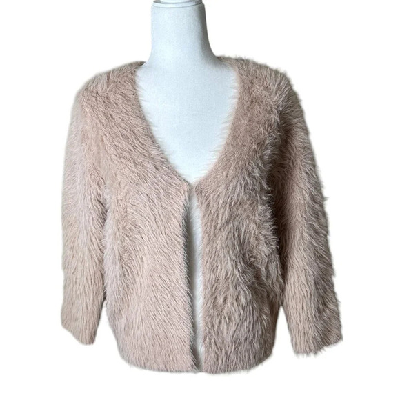 MOLLY BRACKEN Faux Fur Eyelash Cropped Open Front Blush Pink Cardigan Size Small - Picture 1 of 10